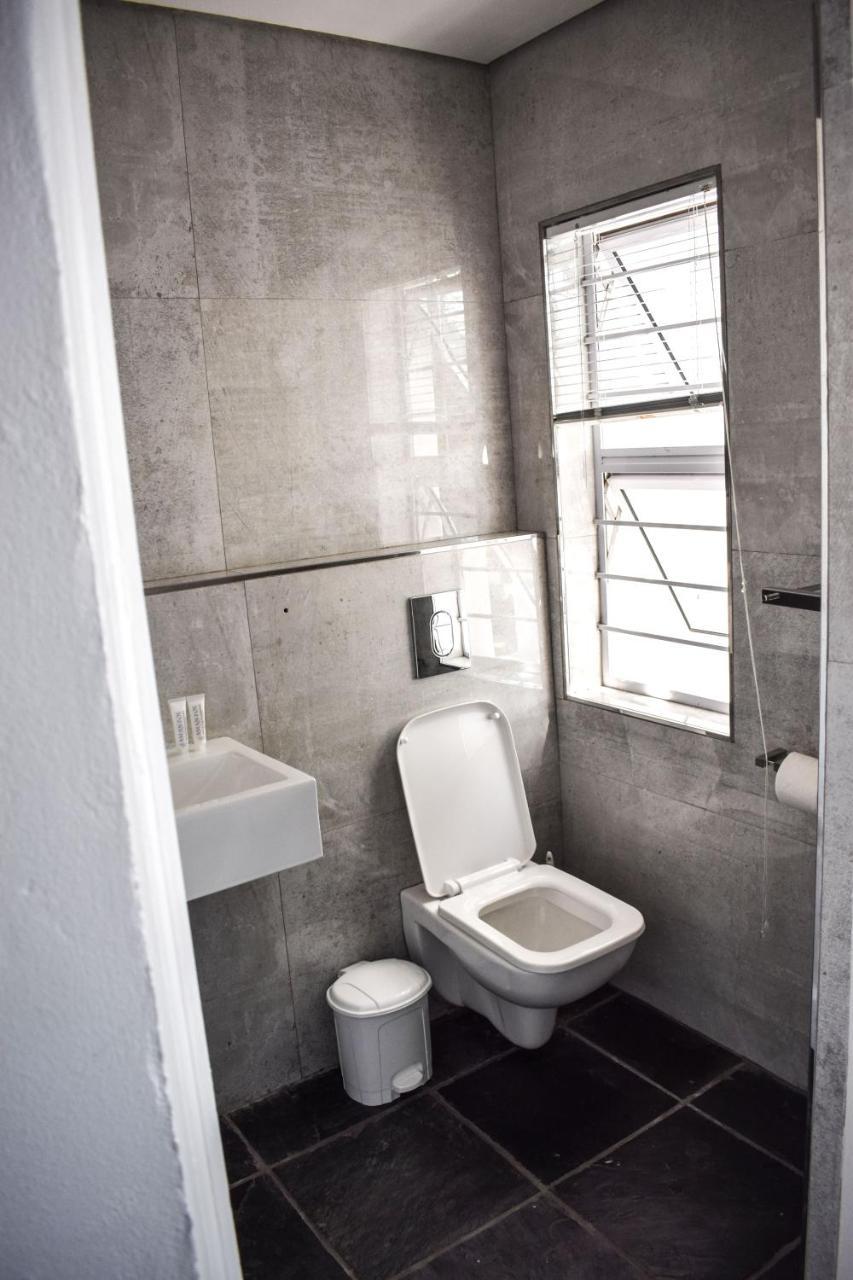 Santorini Guesthouse อมันซิมโทที ภายนอก รูปภาพ